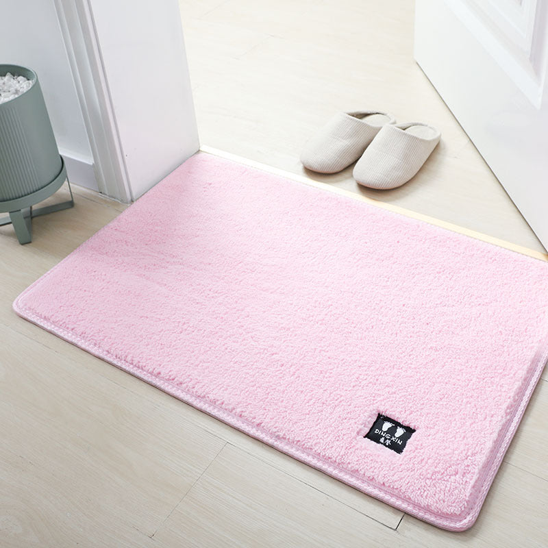 Water Absorbing And Dirt Resistant Floor Mat