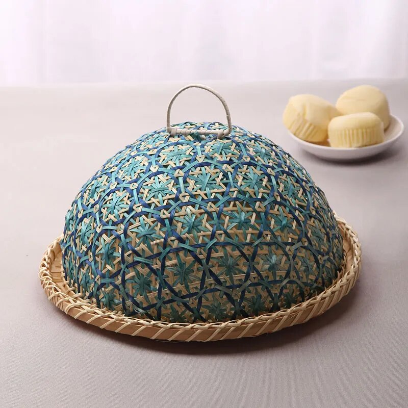 Handmade bamboo woven fruit plate bread basket creative round pest-proof basket with lid fancy dining table cover hotel dish